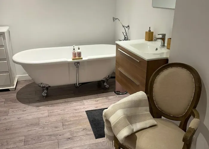 Romantique Dans Maison Vigneronne Chatel-Guyon